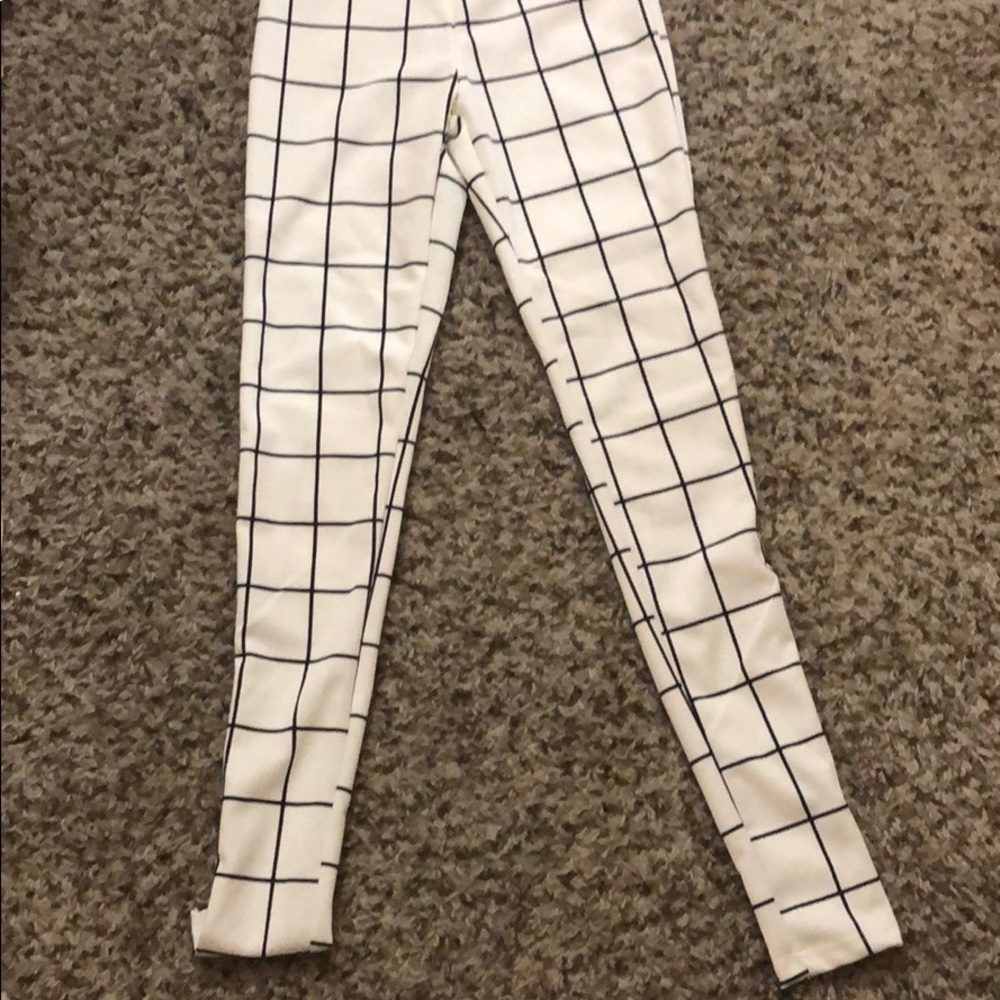 Matching set - Picture 2 of 2